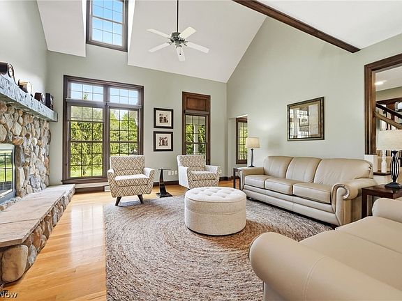 4th image of 18130 Greatwood Ln