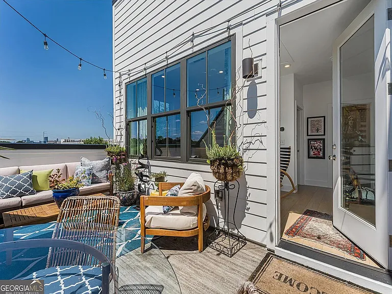 1793 Gotham Ln — Photo 3