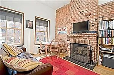 Rented by R New York