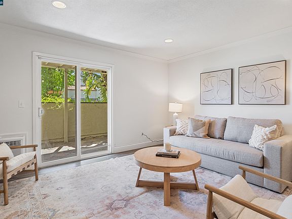 3rd image of 1505 Kirker Pass Rd APT 101