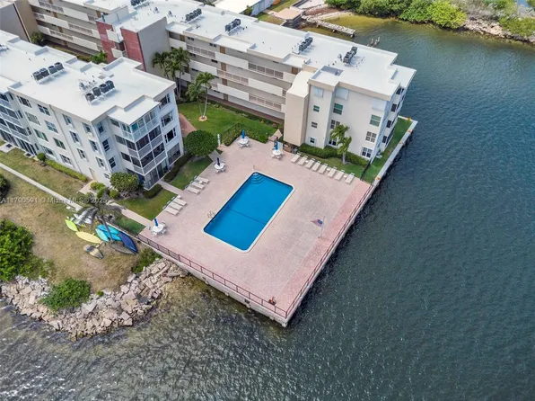 1810 New Palm Way APT 214, Boynton Beach, FL 33435