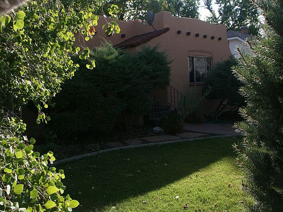 Front of house -Summer