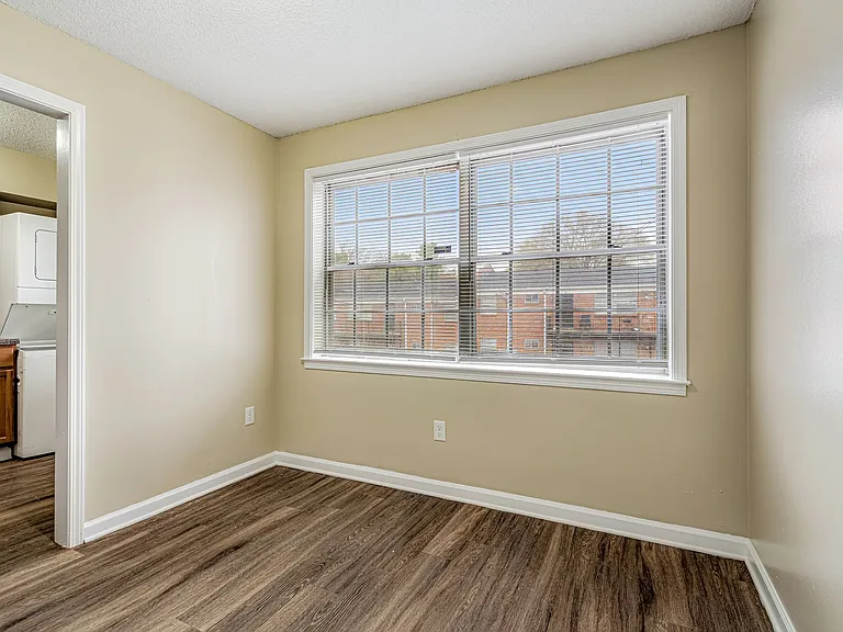 Sherwood Flats — Photo 11