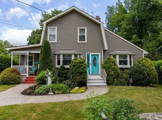 37 Wendover Rd, Worcester, MA 01606