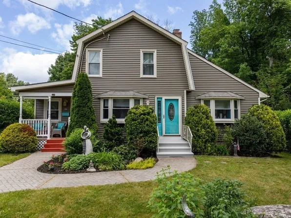 37 Wendover Rd, Worcester, MA 01606