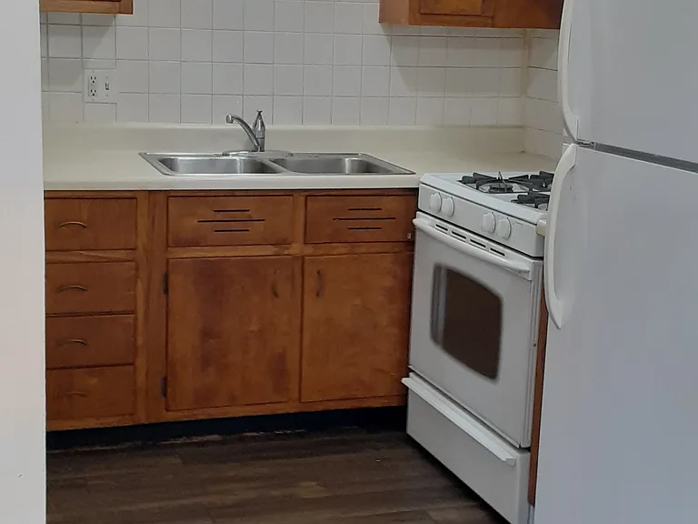 324 N Illinois Ave #F — Photo 3