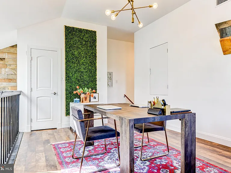 273 S Pickett St #402 — Photo 18