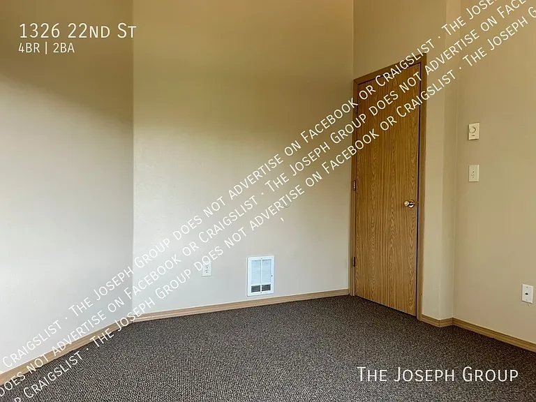 1326 22nd St — Photo 16