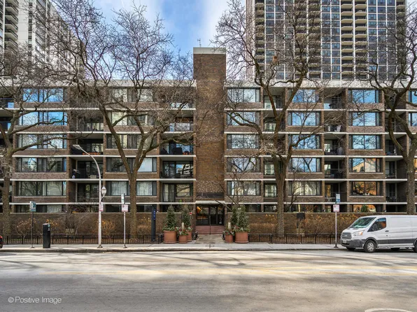 1555 N Sandburg Ter APT 405K, Chicago, IL 60610