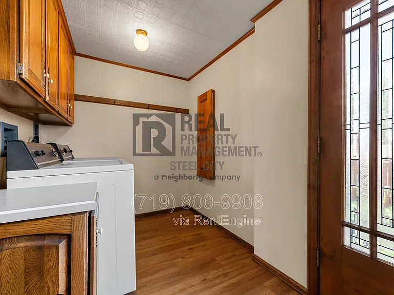 512 W 10th St #W — Photo 15