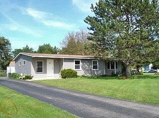 670 Gamma Rd, Walled Lake, MI 48390