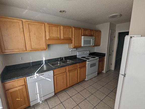 4th image of 5145 Deveron St #B