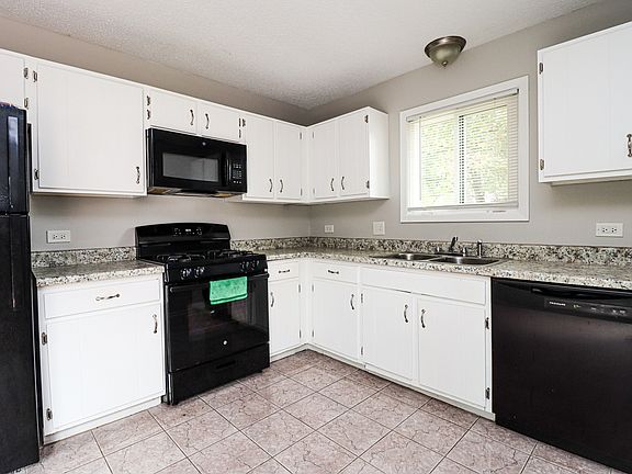 4th image of 3010 Long Grove Ct