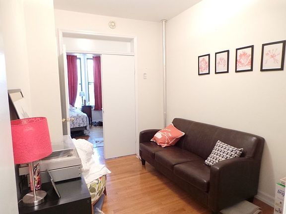 3rd image of 548 11th St #1D