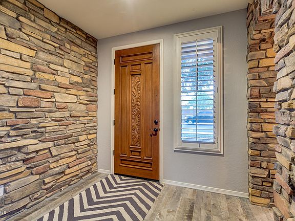 3rd image of 2763 S Penrose Dr