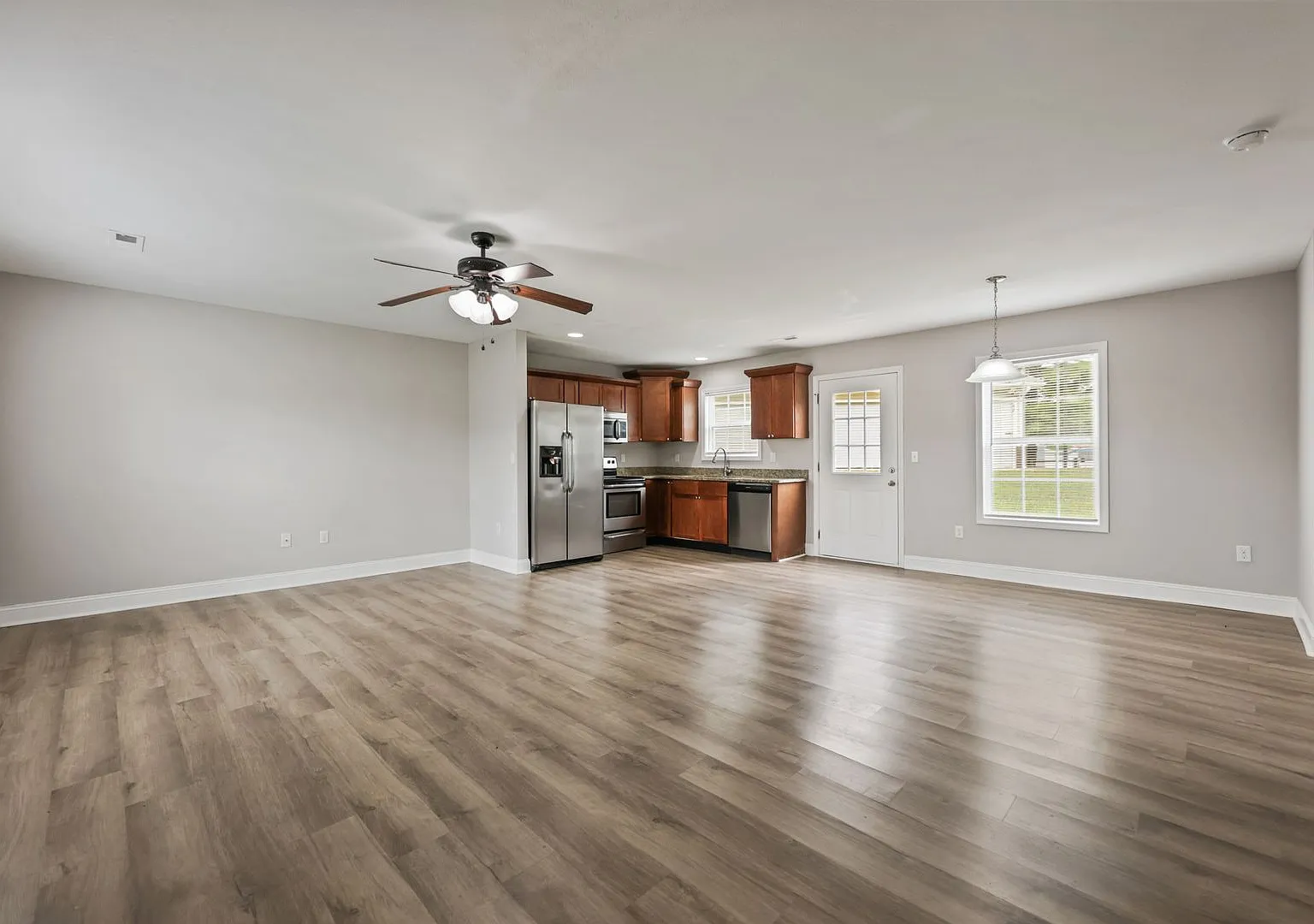 Villas at Carlyle Place — Photo 3
