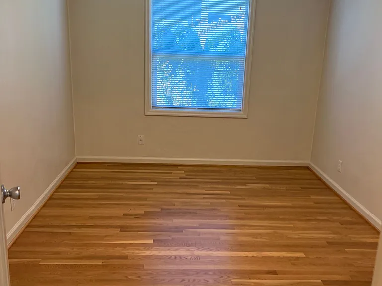6535 N Greeley Ave — Photo 10