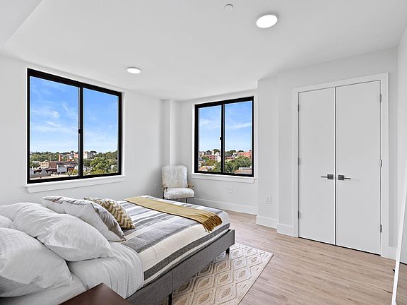 3rd image of 136 Summit Ave #309