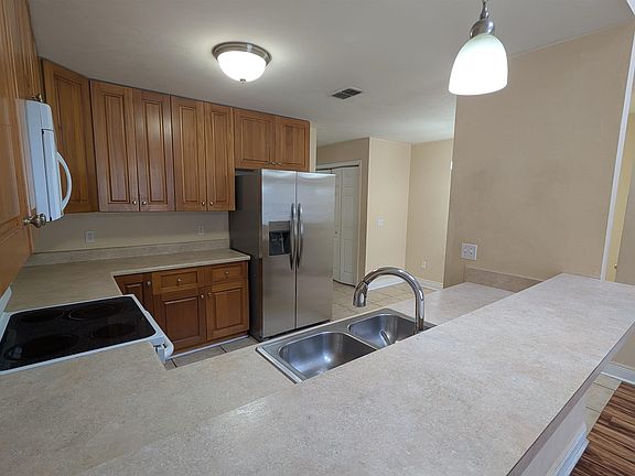 3rd image of 3268 Sugar Berry Way