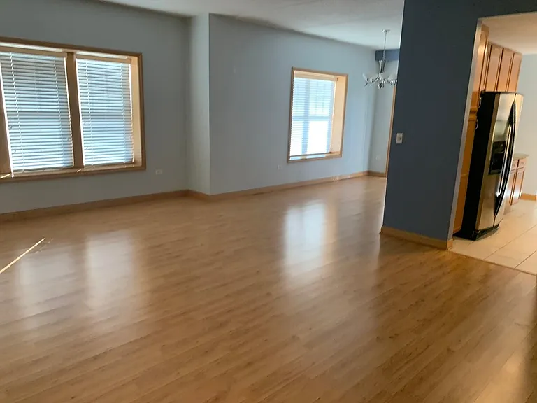 101 Pointe Dr #102 — Photo 12