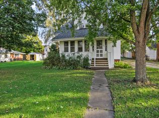 402 W Randolph St, Heyworth, IL