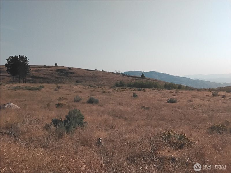 2nd image of 5 Painted Rock Road
