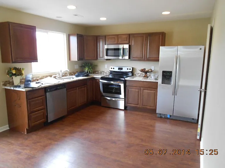 4205 W Kenyon Ave — Photo 4