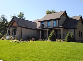 3352 Siena Dr, Valparaiso, IN 46385