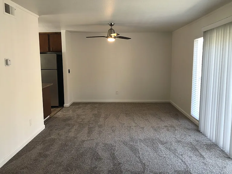 Cedarwood Apartments — Photo 17