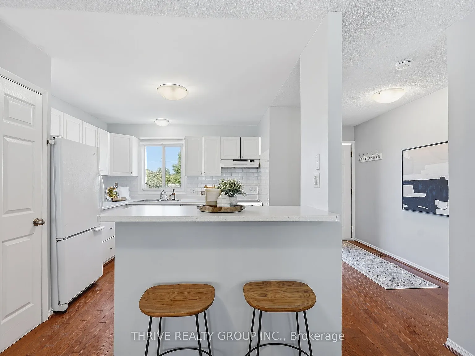 3 bed, $2,200 — Photo 4