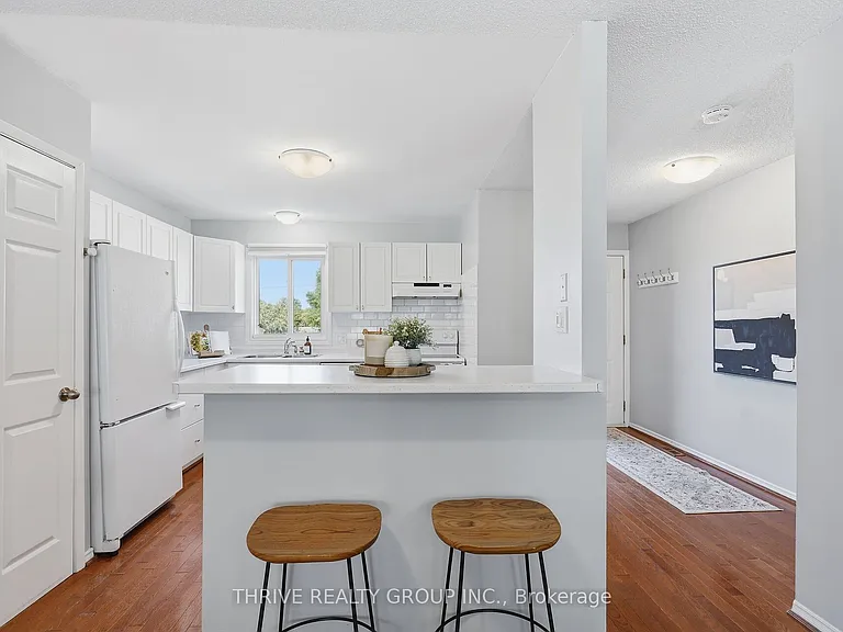 215 Commissioners Rd W #10 — Photo 4