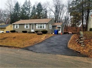 30 Kay St, Springfield, MA 01109