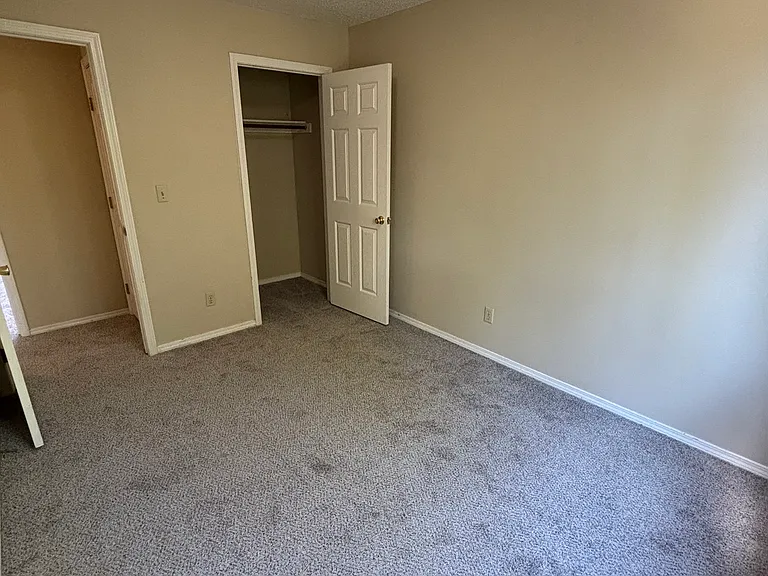 5735 Grapevine Dr — Photo 11