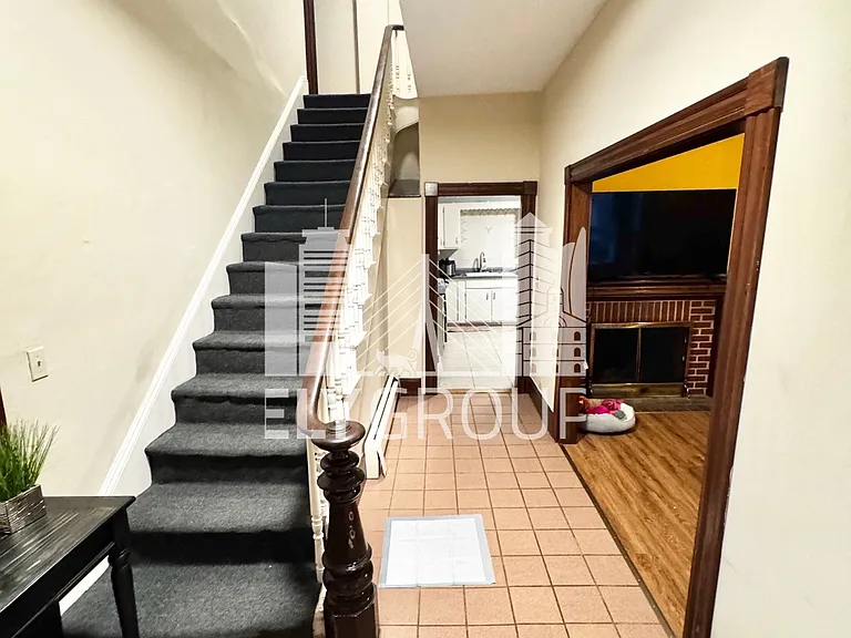 63 Walnut St #1 — Photo 8