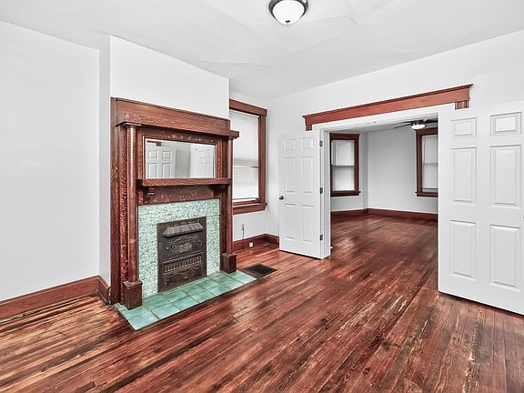 3rd image of 2315 Moerlein Ave