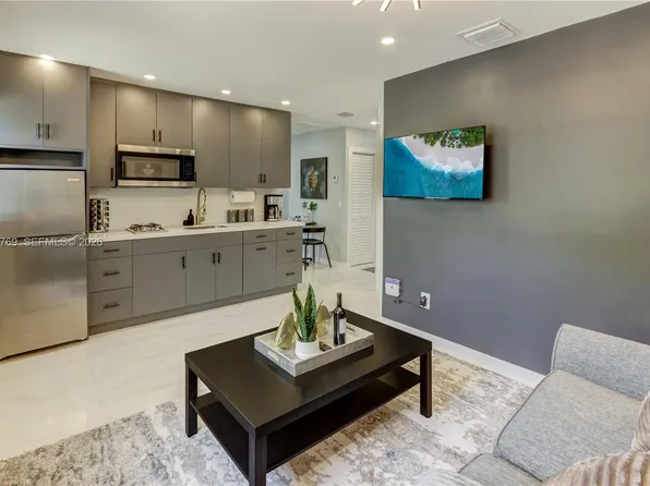 2302 Taylor St, Hollywood, FL