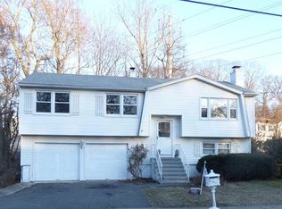 20 Heritage Pl, Bridgeport, CT 06606