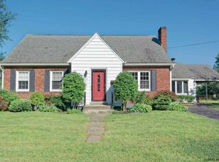 325 Nimitz Rd, Schenectady, NY 12304