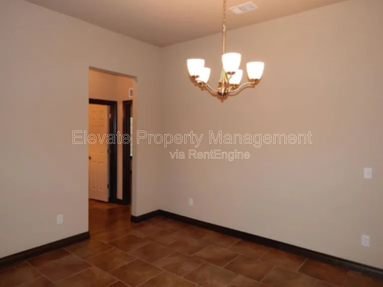 2200 Kintyre Rd — Photo 11