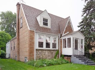 6649 N Mozart St, Chicago, IL 60645