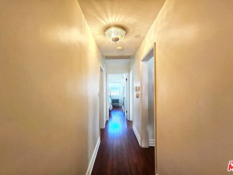 436 N Cordova St — Photo 26