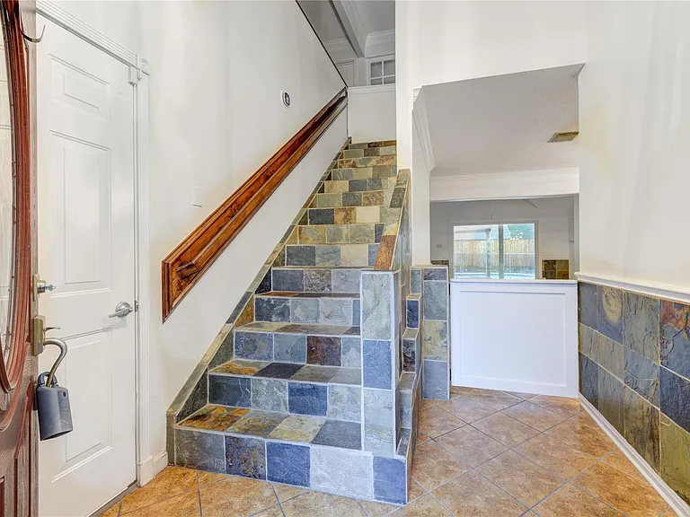 21450 Park Post Ln — Photo 9