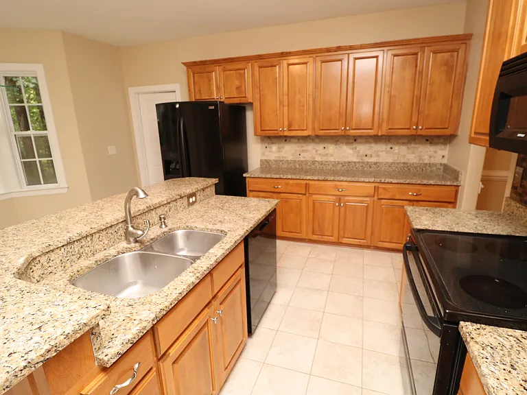 36 W Trafalgar Ct — Photo 10