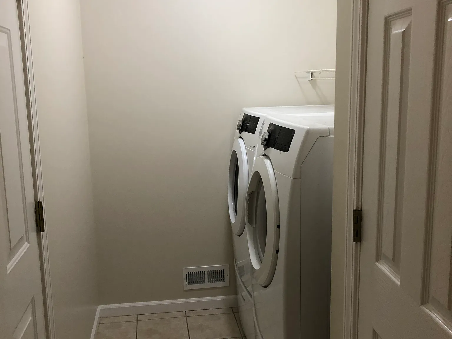 3 bed, 1600 sqft, $1,500 — Photo 3