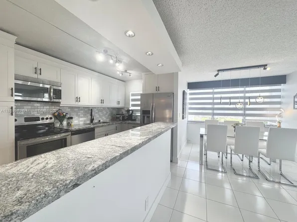 2741 Taft St APT 410, Hollywood, FL 33020