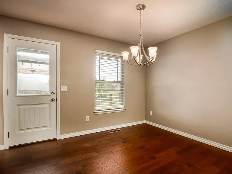 1064 E Lakota St — Photo 12