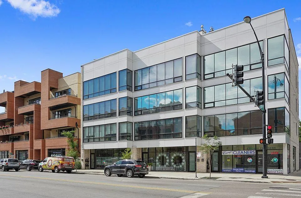 1404 W Chicago Ave #4