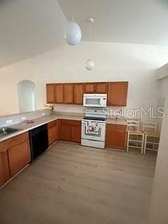 3rd image of 3010 Greynolds Ave