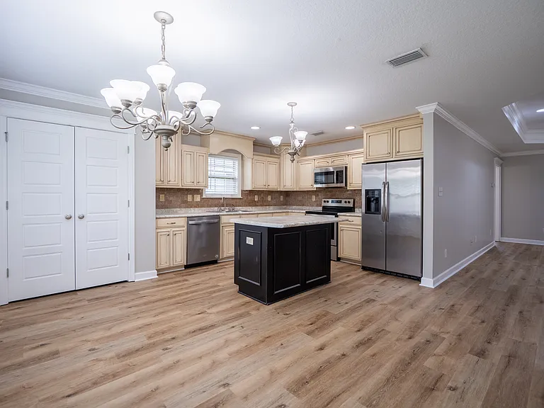 4251 Shadow Garden Dr — Photo 10