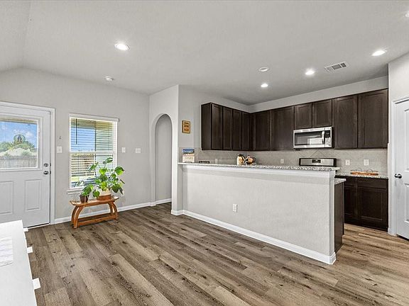 4th image of 5515 James Michael Dr